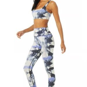 Alo Yoga Vapor Graffiti Tie Dye Sports Bra